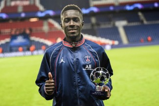 Idrissa Gueye Tolak Kampanye LGBT di Lapangan Hijau Meski Dikecam Publik Prancis