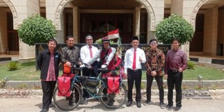Pemuda asal Magelang Ini Berangkat Haji ke Tanah Suci Naik Sepeda