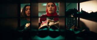 Superhero Muslim Ms Marvel Soroti Misteri Sandal Hilang di Masjid