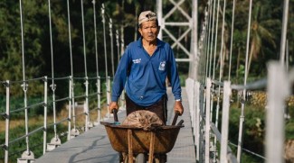 PUPR Bangun 410 Jembatan Gantung untuk Permudah Akses Warga