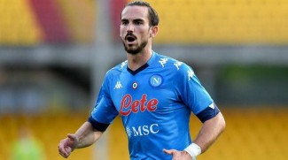Empat Klub Inggris Bersaing Dapatkan Gelandang Napoli Ini
