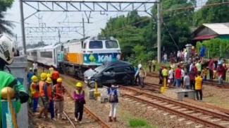 Daftar Rute Terdampak Kecelakaan KA di Tambun