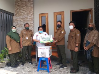 Perhutani Donasi Mesin Obras untuk Penyandang Disabilitas Surakarta