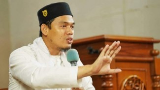 Profil Lengkap Buya Arrazy Hasyim, Ulama Tasawuf yang Sempat Bikin Kontroversi