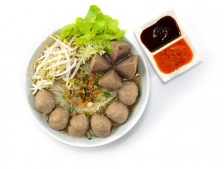 Makanan Favorit Banyak Orang, Coba Resep Bakso Kenyal dan Enak