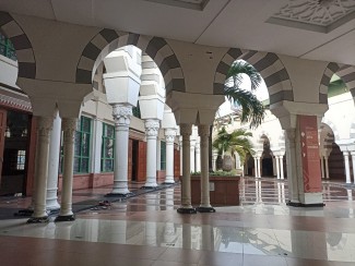 Arsitektur Masjid Blok A Tanah Abang, Perpaduan Madinah dan Turki