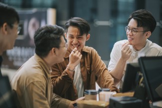 Usia Makin Tua Lingkaran Pertemanan Berkurang, Ini Alasannya