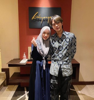 Satu-satunya Prajurit Muslim di Kamp Wamil, Ini Perjalanan Mualaf Aydin Adik Ayana Moon