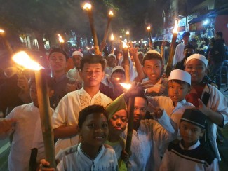 Pawai Obor di CFW, Warga Tanah Abang Serukan Tolak LGBT