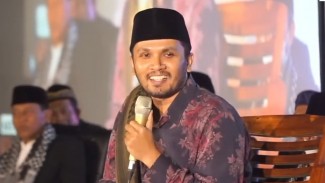 Malam Tahun Baru, Shalawat Bersama Ustadz Hanan Attaki Dibanjiri Jamaah