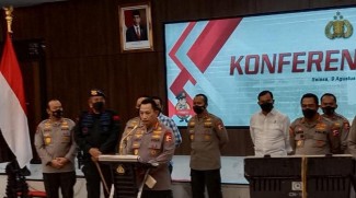 Kapolri: Ferdy Sambo Rekayasa TKP Pakai Pistol Brigadir J