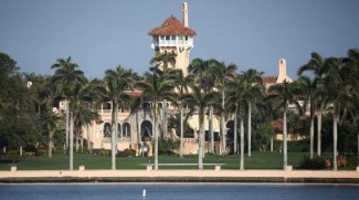 FBI Gerebek Rumah Donald Trump di Florida