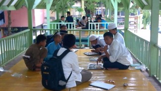 Pesantren Al-Mahad Cetak Lulusan Santri Berkarakter
