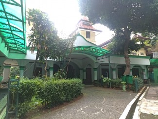 Mengunjungi Masjid Hidayatullah, Cagar Budaya Perpaduan 3 Kultur