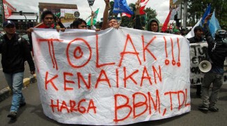 Tolak Kenaikan Harga BBM, Buruh Gelar Demo Besar-besaran 6 September