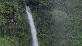 Menilik Kemegahan Curug Cipendok, Wisata Alam di Kawasan Lereng Gunung Slamet