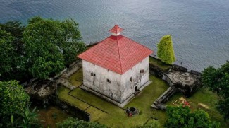 Menyusuri Benteng Amsterdam di Desa Wisata Negeri Hila Maluku