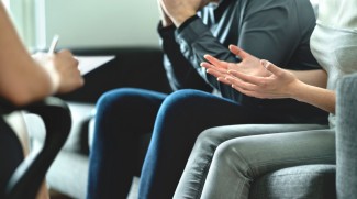 Perselingkuhan dalam Pandangan Islam Diartikan sebagai Nusyuz