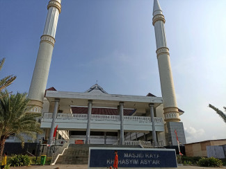DPRD Hibahkan Rp6 Miliar untuk Masjid Raya KH Hasyim Asyari