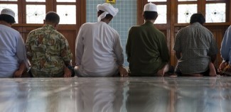 Alasan Muslim Harus Ikut Salah Satu dari 4 Mazhab Fikih