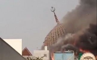Kubah Jakarta Islamic Centre Roboh Akibat Kebakaran, Warga Panik
