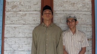 Gaya Fesyen Lima Aktor Saat Berperan sebagai Santri