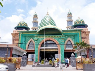Masjid Agung Al-Fattah, Bangunan Bersejarah Berusia Satu Abad Lebih