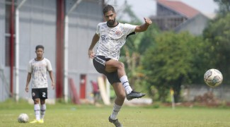 Penyerang Persija Yusuf Helal Pulang ke Bahrain Bela Timnas