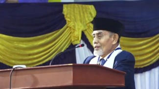 KH Hasan Abdullah Sahal: Bangsa Indonesia Beruntung Ada Pesantren