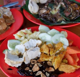 6 Kuliner Khas Kota Pahlawan Ini Dijamin Bikin Kamu Ketagihan