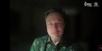 Hadir Virtual di B20, Elon Musk Pakai Batik Bomba Asal Sulawesi Tengah