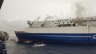 Kapal Penumpang Jurusan Banyuwangi-Lombok Terbakar di Laut Bali