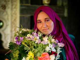 Hanan Issa, Muslim Pertama yang Dinobatkan sebagai Penyair Nasional Wales