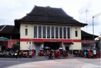 5 Rekomendasi Kuliner Lokal dan Western Populer di Pasar Gede Solo