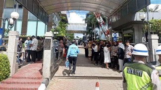 Gempa M 5,6 Goyang Jakarta, Karyawan di Rasuna Said Panik Berhamburan