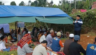 Laznas Dewan Dawah Gelar Salat Jumat di Posko Pengungsian
