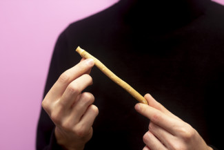 Sunnah Rasulullah, Ini 3 Manfaat Bersihkan Gigi dengan Siwak
