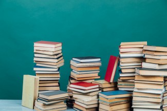 Penulis dan Penerbit Berjuang Lawan Pembajakan Buku yang Tak Ada Habisnya