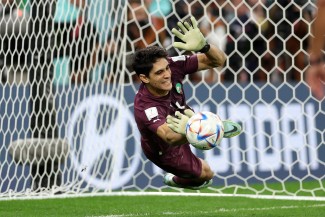 Mengenal Kiper Maroko Yassine Bounou, Heroik saat Adu Penalti