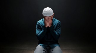 Ustadz Hanan Attaki: Orang Beriman Butuh Bersama Allah SWT saat Suka Maupun Duka