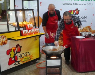 Baznas Luncurkan Kelompok ZChicken Kota dan Kabupaten Cirebon