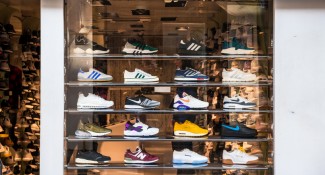 Sneakers Retro dan Sepatu Olahraga Bakal Ngetren di 2023
