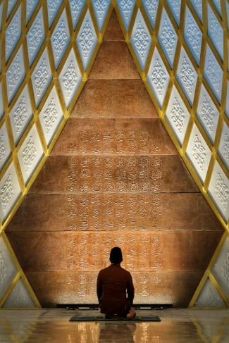 Emil: Desain MRAJ Terinspirasi dari Rumus Matematika Aljabar