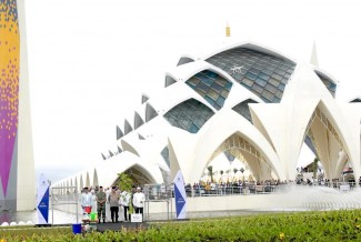 Menilik Ragam Destinasi Wisata dan Edukasi Masjid Raya Al Jabbar