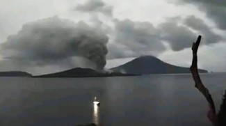 Aktivitas Anak Krakatau Meningkat, Warga Banten Diimbau Tetap Tenang