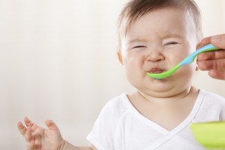 Jangan Panik Bun, Ikuti 10 Protokol Makan Tangani Anak GTM