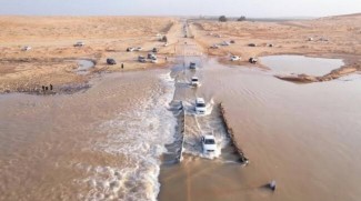 Arab Saudi Diguyur Hujan Lebat, Tanah Gersang Mendadak jadi Danau