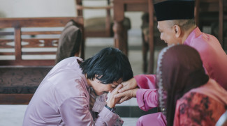 Berikan Akhlak Terbaik kepada Golongan Ini, Paling Utama Keluarga