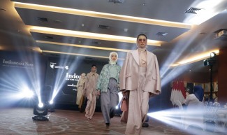 Siap Jadi Pusat Mode Muslim Dunia, 7 Jenama Lokal Ikut NYFW 2023
