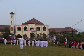 AQLIS dan GEMA Cita Beri Beasiswa Rp3,4 M untuk Anak TKI di Malaysia